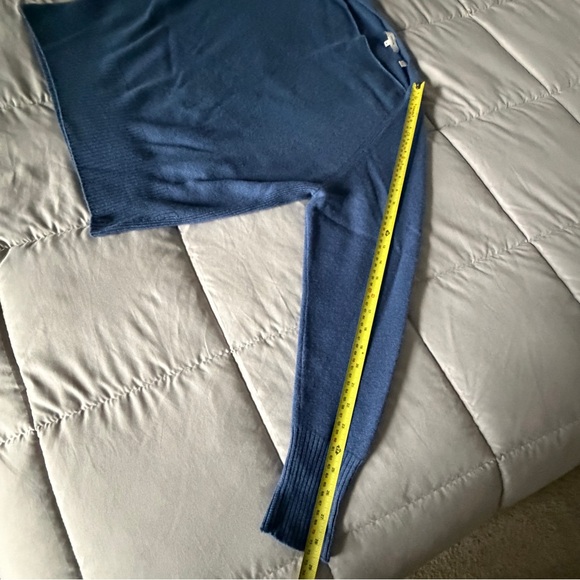 Vince Navy Blue Wool Cashmere Boat Neck Knit Sweater Size M - Picture 9 of 9